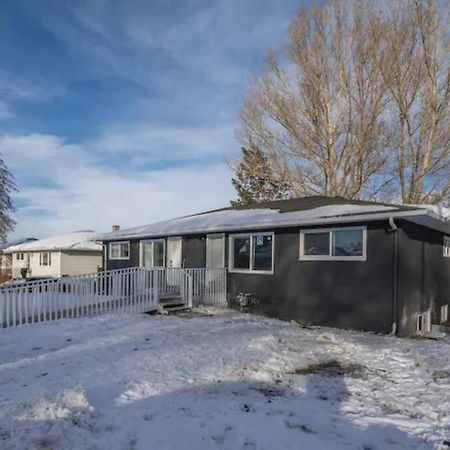 Accessible/Petfriendly-2Bedsuite Calgary Exterior photo